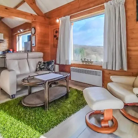 Lovely In With Wifi Holiday home *